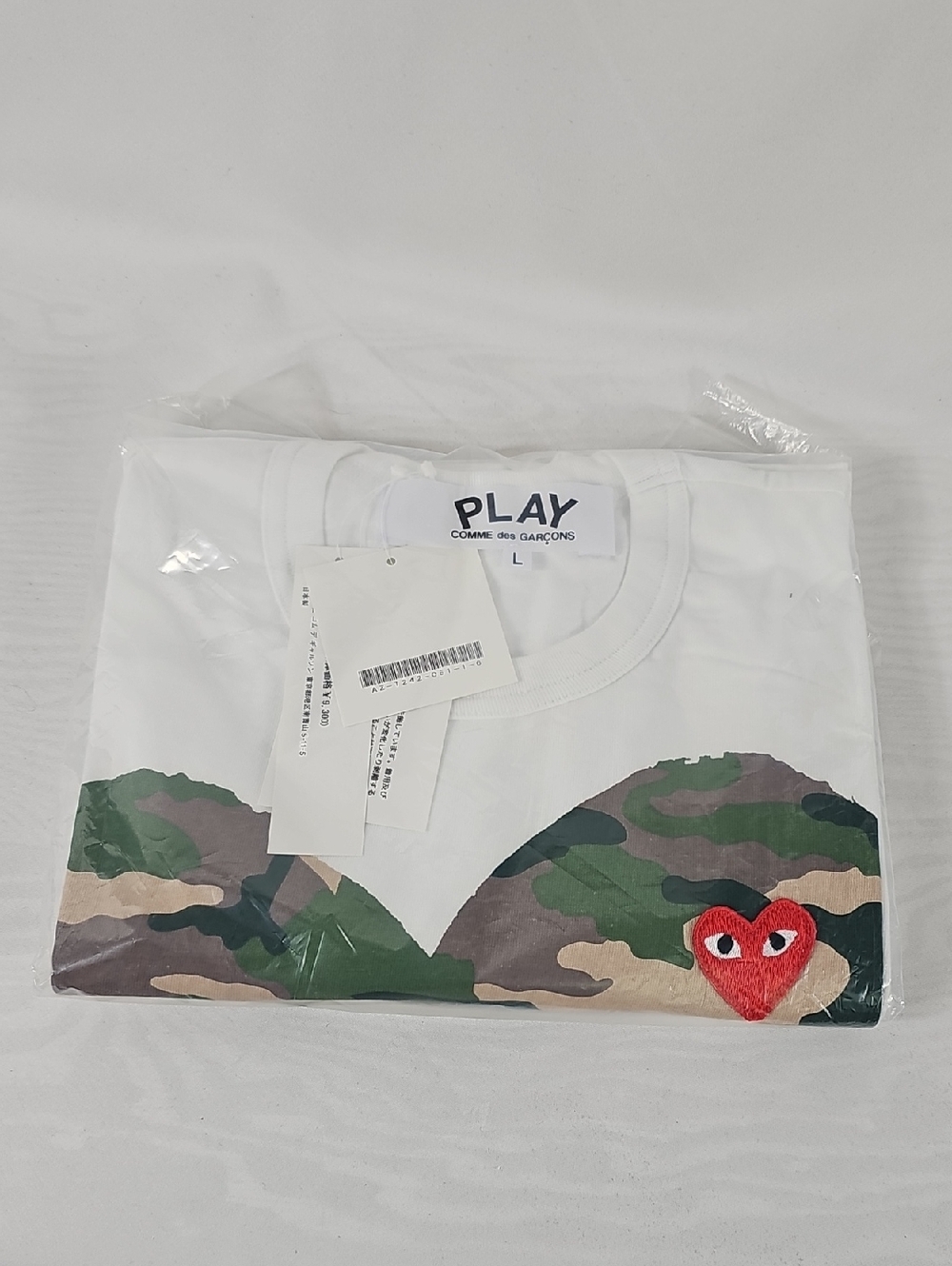 Comme des Garcons PLAY White Camo Heart Tee with Red Heart Accent - Picture 8 of 8